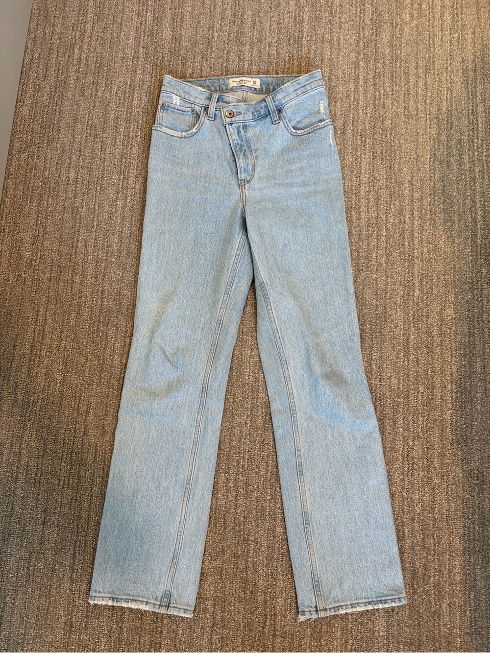 Abercrombie Light Blue 90s ultra high rise straight leg jean 24 short inseam